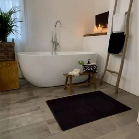 Maison Secret Du Jardin